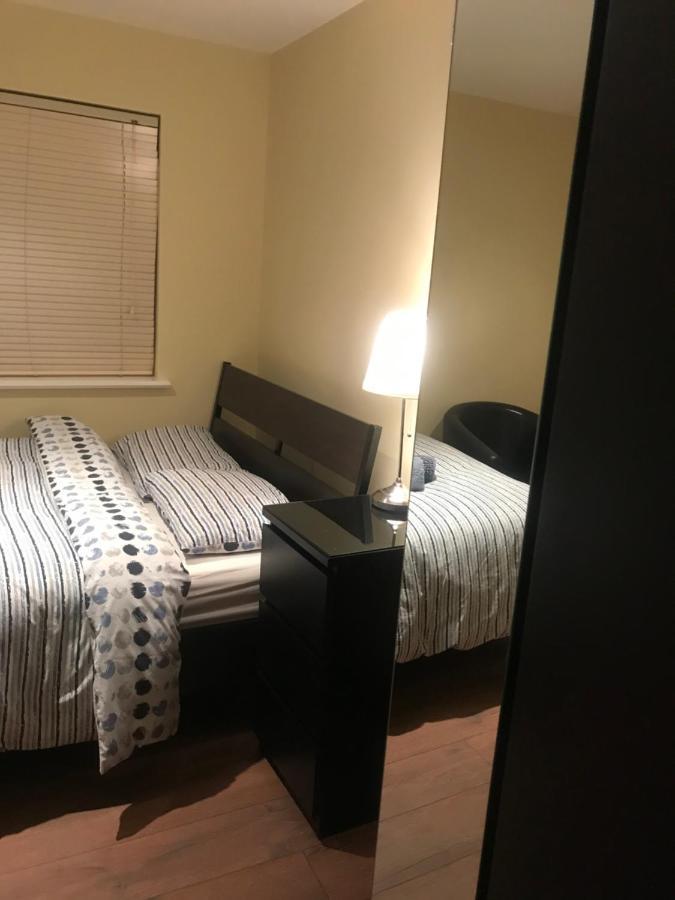 Studio-1-Staines/Heathrow/London-Own Entrance Ngoại thất bức ảnh