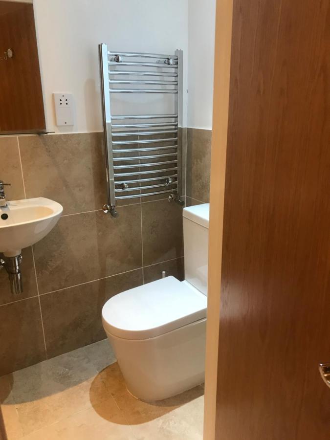 Studio-1-Staines/Heathrow/London-Own Entrance Ngoại thất bức ảnh