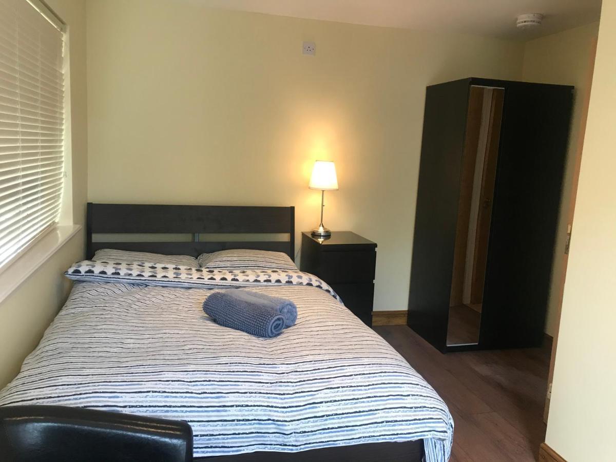 Studio-1-Staines/Heathrow/London-Own Entrance Ngoại thất bức ảnh