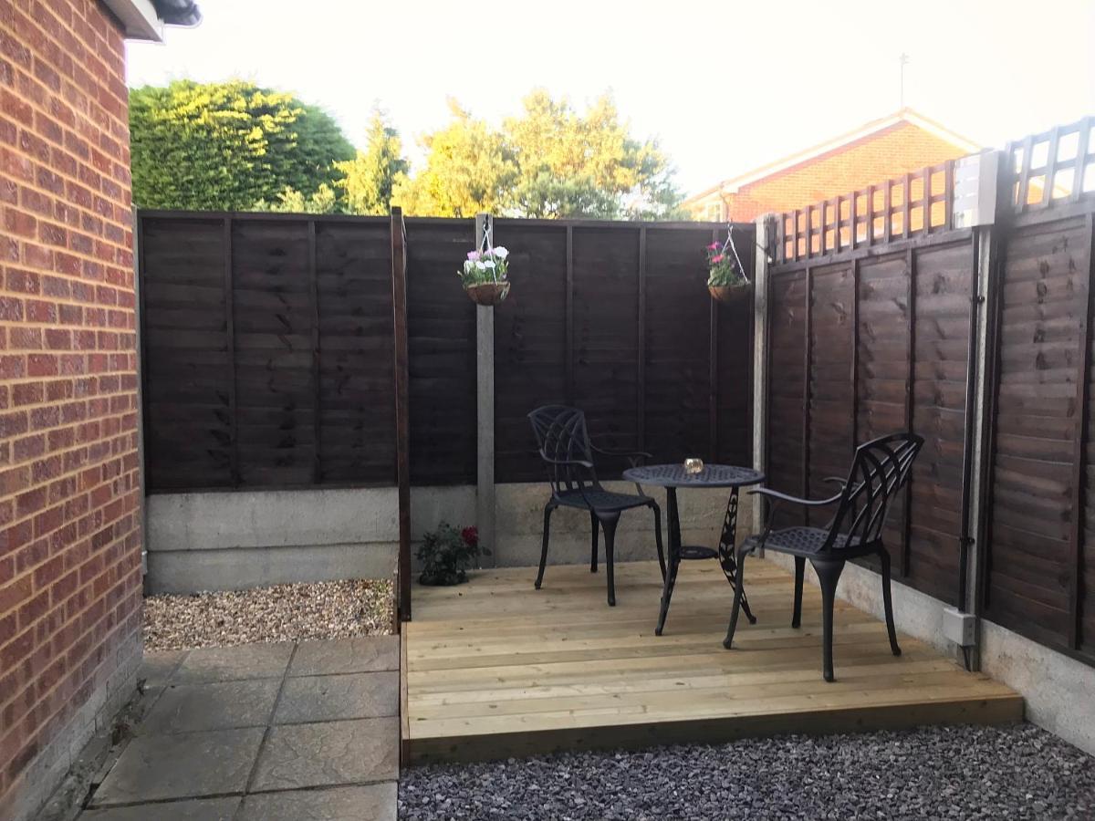 Studio-1-Staines/Heathrow/London-Own Entrance Ngoại thất bức ảnh