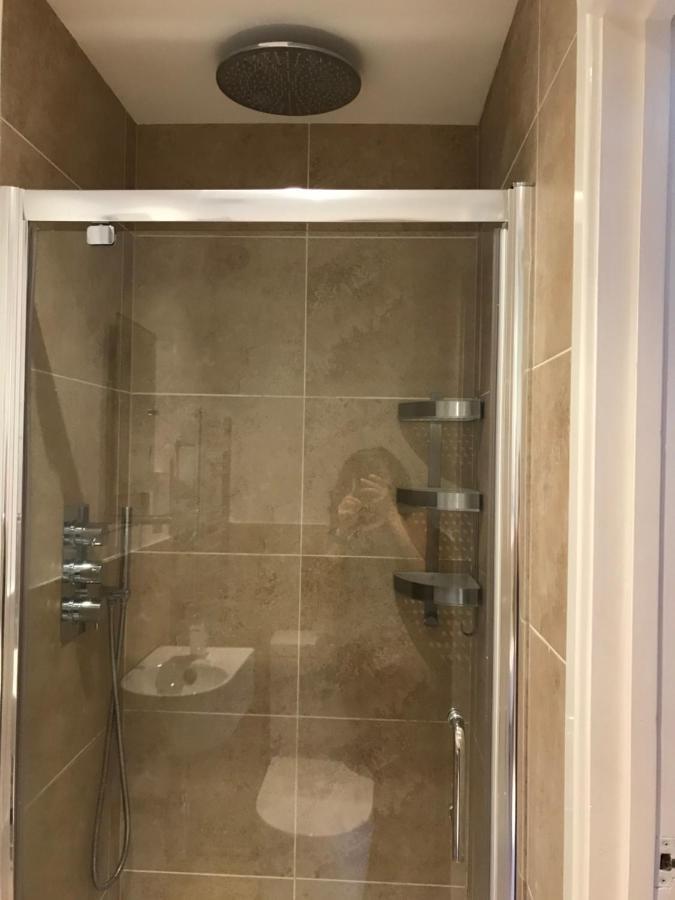 Studio-1-Staines/Heathrow/London-Own Entrance Ngoại thất bức ảnh