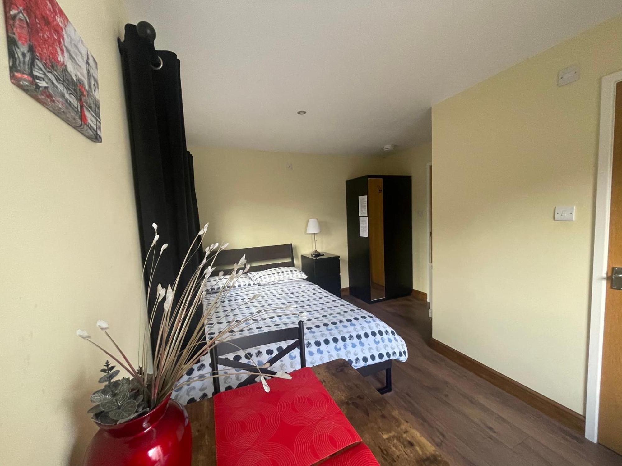 Studio-1-Staines/Heathrow/London-Own Entrance Ngoại thất bức ảnh
