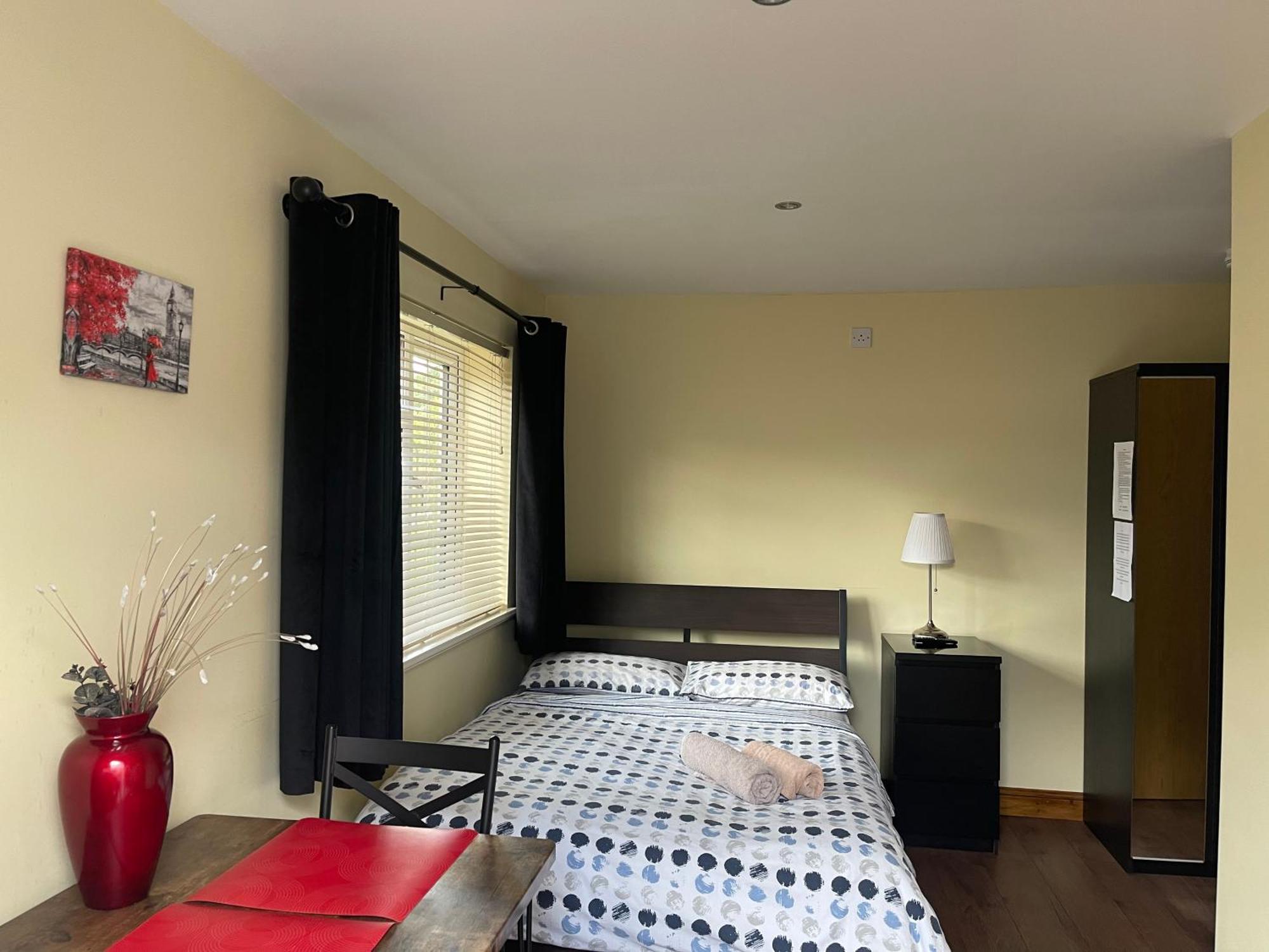 Studio-1-Staines/Heathrow/London-Own Entrance Ngoại thất bức ảnh